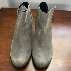 Sorel outdoor wedge zip up all weather boot